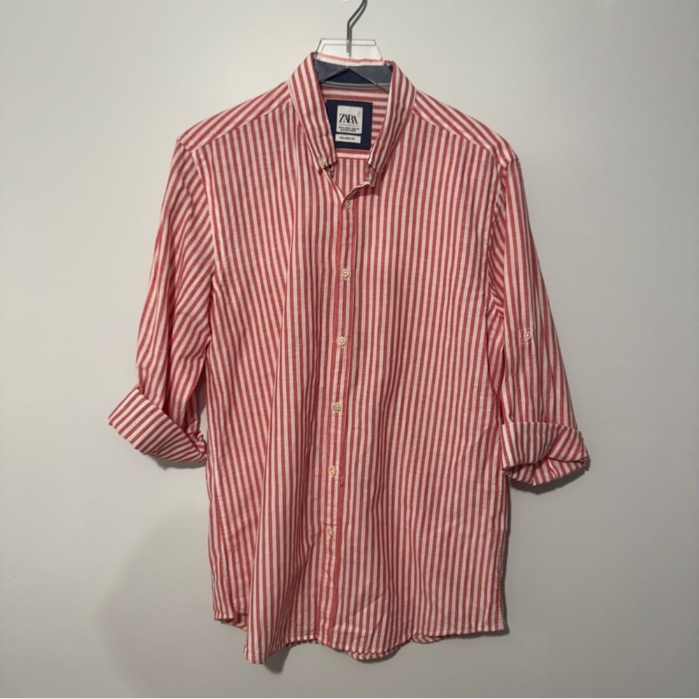 Zara Button Up Relaxed fit button up Shirt Women’s size Medium 2017